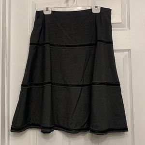 2/$15 Gray flare skirt with velvet “ribbon” accents